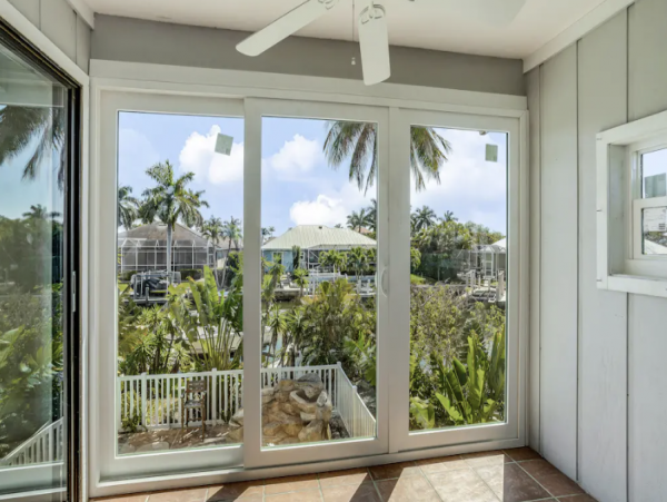 Canalfront Home with Pool, Hot Tub and Dock in Marco island